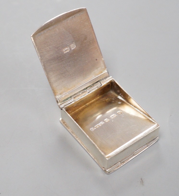 An Edwardian silver hinged twin compartment rectangular stamp case, Saunders & Shepherd, Birmingham, 1903, 31mm.